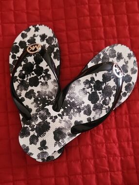 Michael Kors Black & White Floral Logo Flip Flops